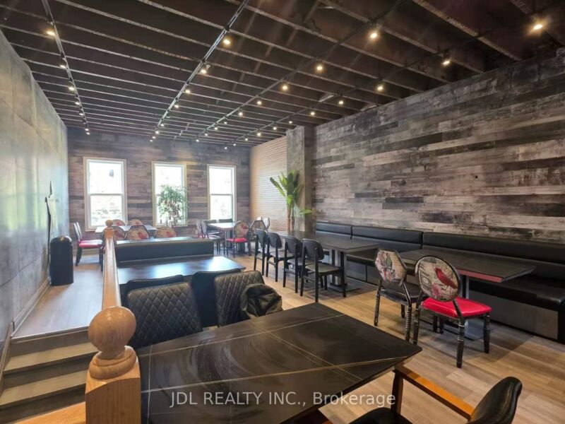 394 Spadina Avenue