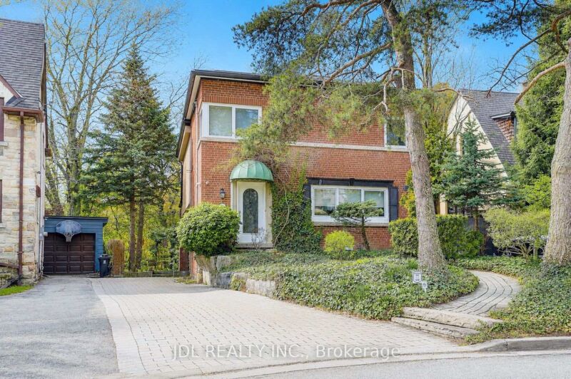 6 Nesbitt Drive